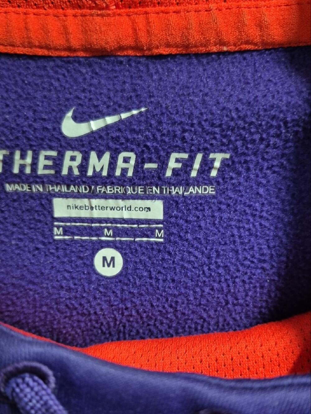 Nike Women’s Purple Thetma-fit Crewneck Sweatshirt with Patterned Swoosh - Picture 5 of 5